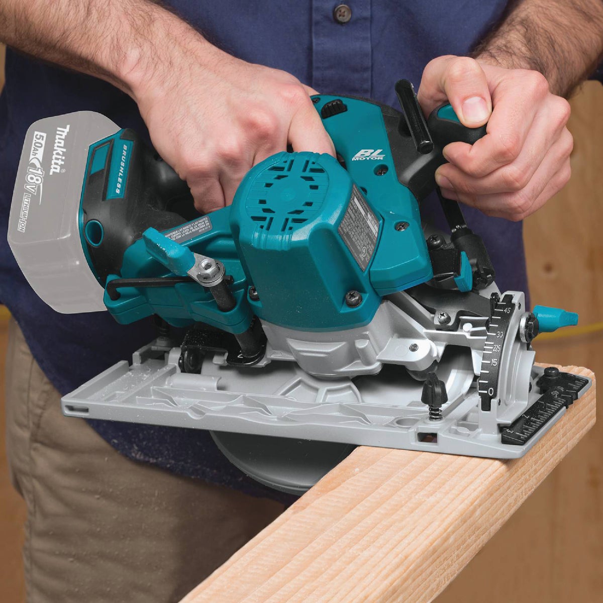 Makita saw 18 online volt